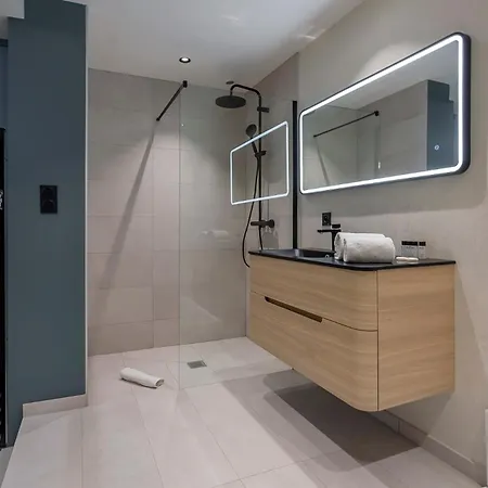 Balneo Sauna Pierre Corneille ! * ليون