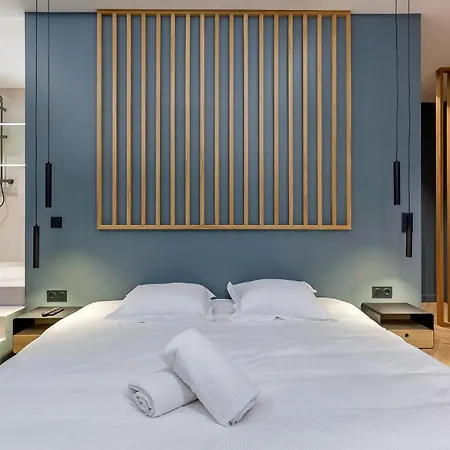 Balneo Sauna Pierre Corneille ! ليون